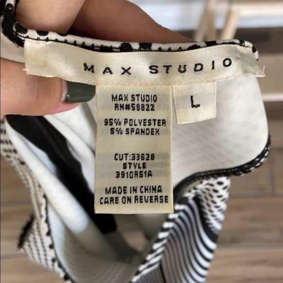 Max Studio Dress - Picture 3 of 3